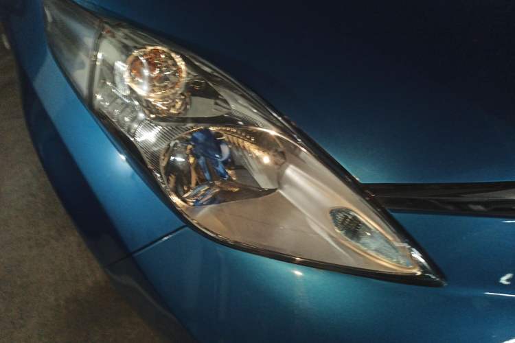 Used Venucia Leaf 2014 Lingfeng Edition 6.6 KW
