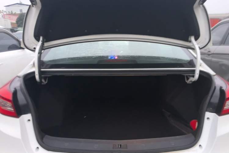 Used Zotye Z500 2015 1.5T Manual Luxury Model