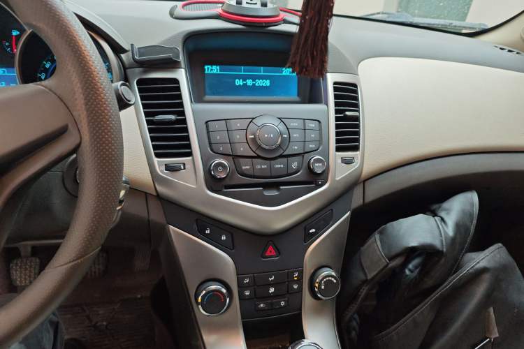 Used Chevrolet Cruze 2015 1.5L Classic SL MT