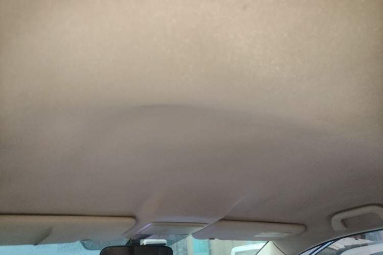 Used Honda CR-V 2012 2.0L two-wheel drive urban version
