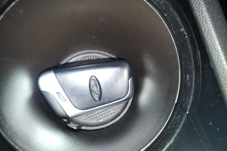 Used Chery Little Ant 2022 Sweet Pink Edition Low-Sugar Version Lithium Iron Phosphate 30 kW 301 km