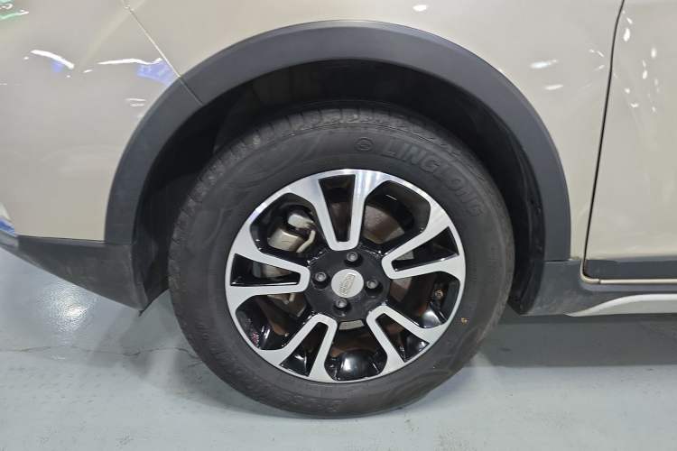 Used Geely Auto Vision X3 2017 1.5L Automatic Elite Model Left Front Wheel Hub