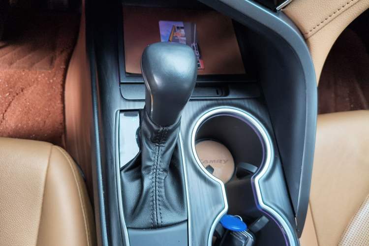 Used Toyota Camry 2023 2.0G Luxury Edition
