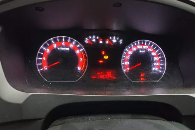 Used SsangYong Actyon 2014 2.3L Two-Wheel Drive Manual Transmission Entry-Level Gasoline Version