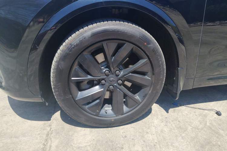 Used Li Auto L7 2023 Pro Model Exterior 4