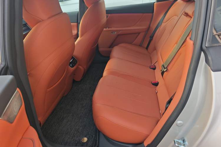 Used Dongfeng eπ eπ007 2025 Model Pure-Electric 565 All-Wheel-Drive Max Leading Edition Left Rear Seat