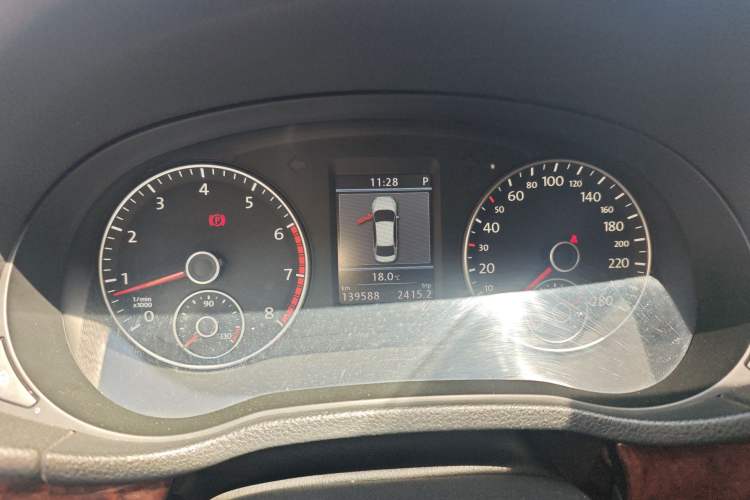 Used Volkswagen Passat 2011 1.8TSI DSG Prestige Edition Instrument Cluster