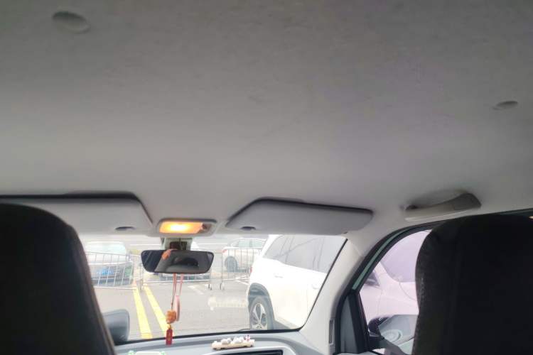 Used Wuling Hongguang MINIEV 2022 Macaron Fashion Model Lithium Iron Phosphate
