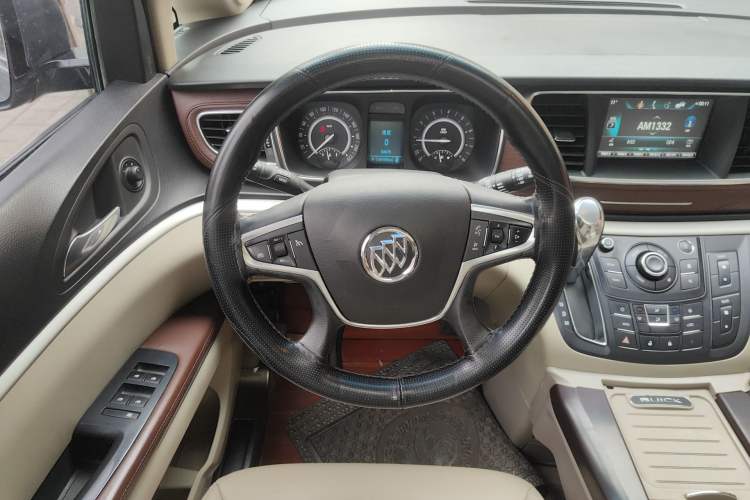 Used Buick GL8 2018 28T Luxury Model China VI Standard Steering Wheel