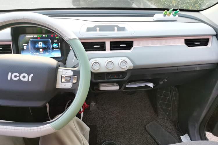 Used Chery QQ Ice Cream 2022 120km Conical Shape Lithium Iron Phosphate Audio And AC Panel