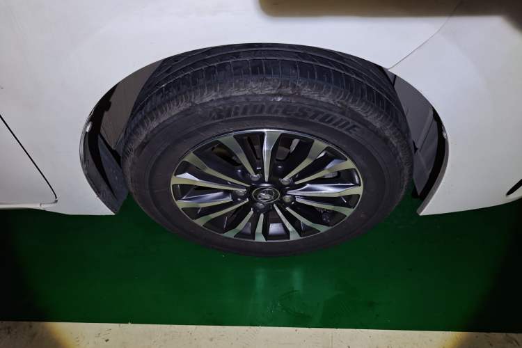 Used Toyota Corolla 2017 Revised Version 1.2T S-CVT GL Right Front Wheel Hub