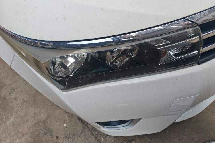 Used Toyota Corolla 2014 1.6L CVT GL Right Front Headlight