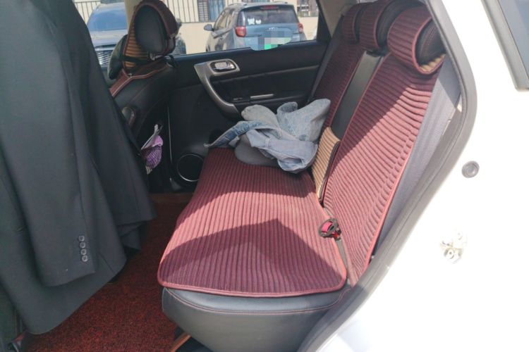 Used Haval H6 2014 Upgraded Model 2.0T Diesel Manual 4x4 Elite Version Left Rear Seat