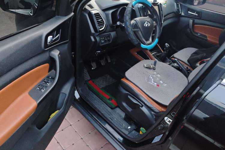 Used CHANGAN OSHAN CX70 2017 Facelifted CX70T 1.5T Manual High-Performance Edition