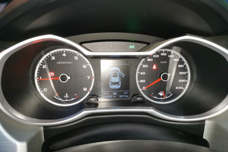 Used Geely Auto Emgrand X7 Sport 2020 1.8TD Manual Two-Wheel Drive Zhiya Model
