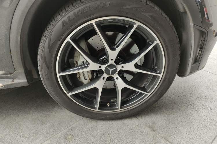 Used Mercedes-Benz GLC AMG 2022 AMG GLC 43 4MATIC Right Front Wheel Hub