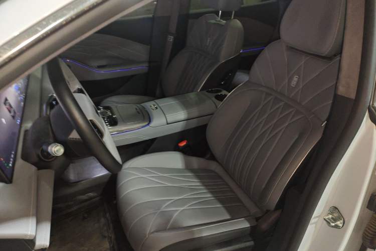 Used Geely Galaxy E8 2025 700 km Long-Range Intelligent Driving Version Left Front Seat