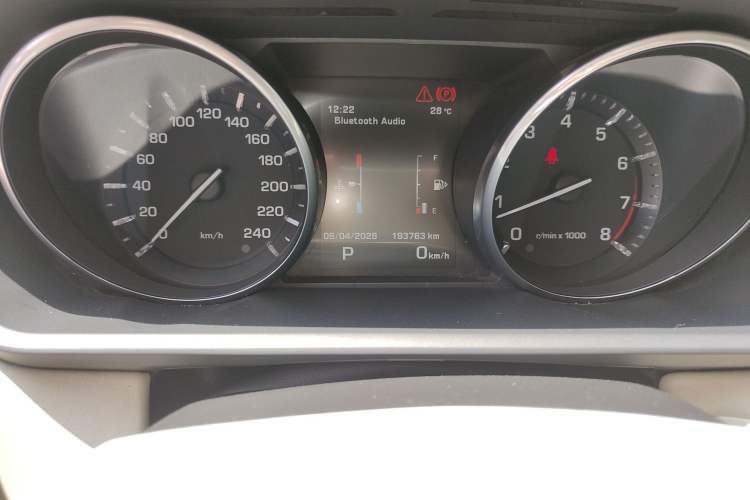 Used Land Rover Range Sport 2014 3.0 SC V6 HSE Odometer Close Up