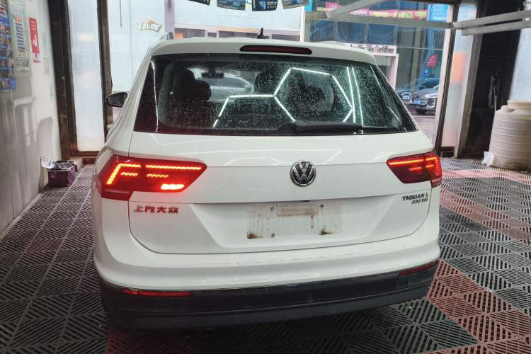 Used Volkswagen Tiguan L 2017 330TSI Automatic Two-Wheel Drive Flagship Edition Rear