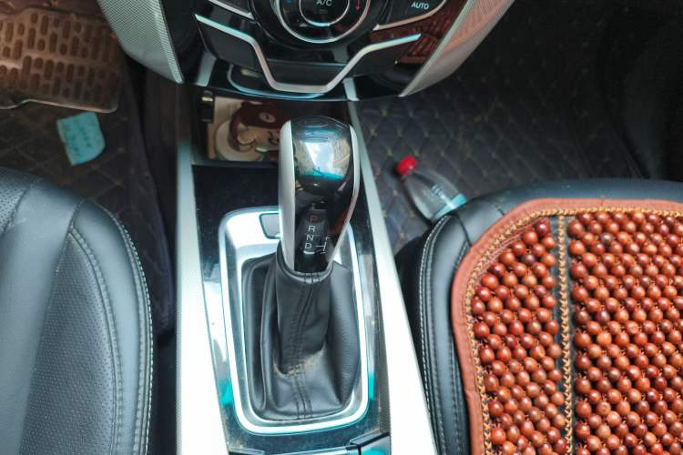 Used Luxgen U6 SUV 2015 1.8T New Innovation Upgrade Gear Lever