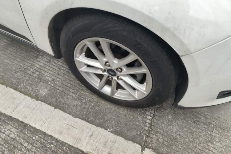 Used Ford Focus 2015 Hatchback EcoBoost 125 Automatic Supreme Style Edition