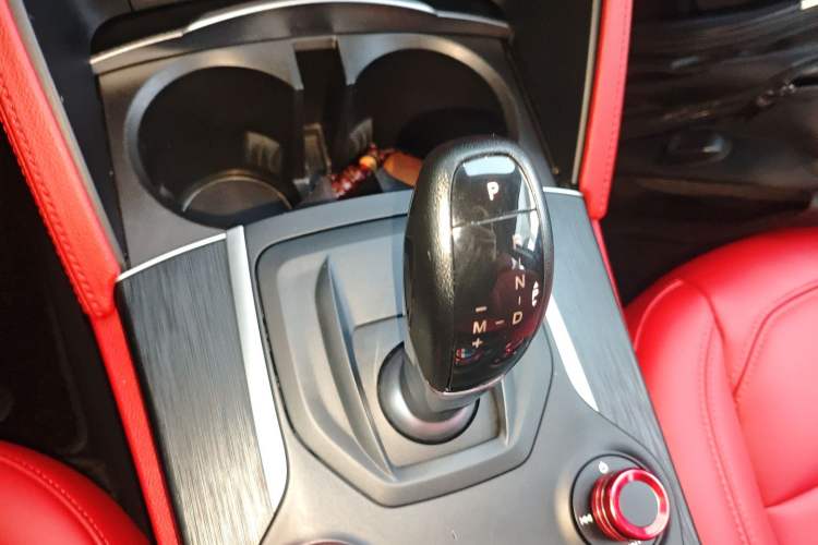 Used Alfa Romeo Stelvio 2017 2.0T 200HP Elite Edition
