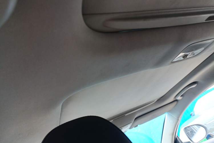 Used Kia Sportage R 2015 2.0L Automatic Two-Wheel Drive DLX Model Headliner