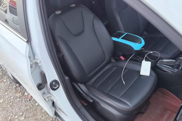 Used Buick Excelle 2020 15N CVT Elite Edition Right Front Seat