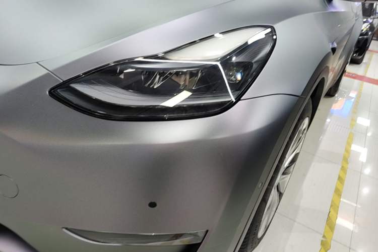 Used Tesla Model Y 2021 Long-Range All-Wheel-Drive Version 3D7
