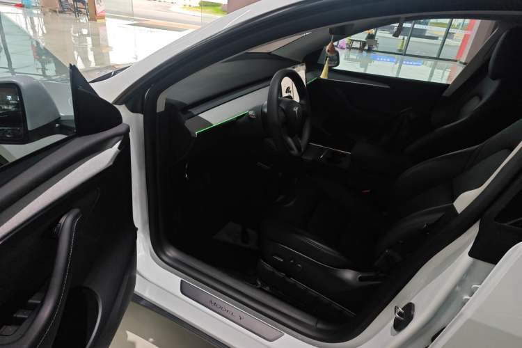 Used Tesla Model Y 2024 Rear-Wheel-Drive Version