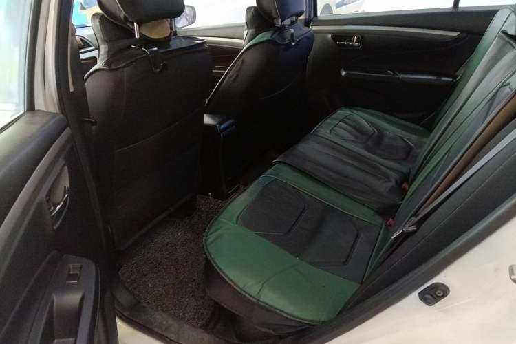 Used Suzuki Alivio 2015 1.6L Automatic Comfort Model Left Rear Seat