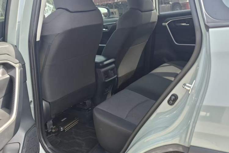 Used Toyota RAV4 2020 2.0L CVT 4x4 Trend Edition