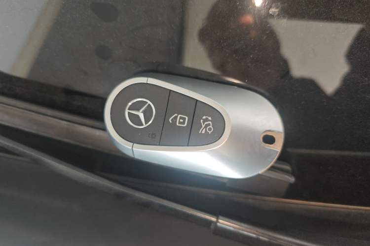 Used Mercedes-Benz C-Class 2023 C 200 L Sport Edition Vehicle Key