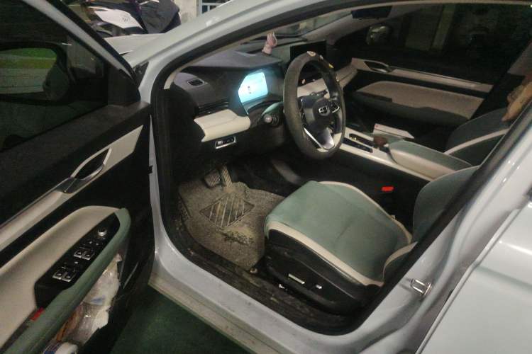 Used Geely Auto Emgrand L HiP 2022 1.5TD-DHT Pro 100KM Super Rui
