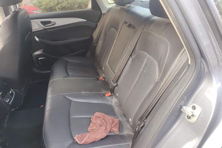 Used Roewe i6 MAX 2020 300TGI Automatic Sporty Cool Edition