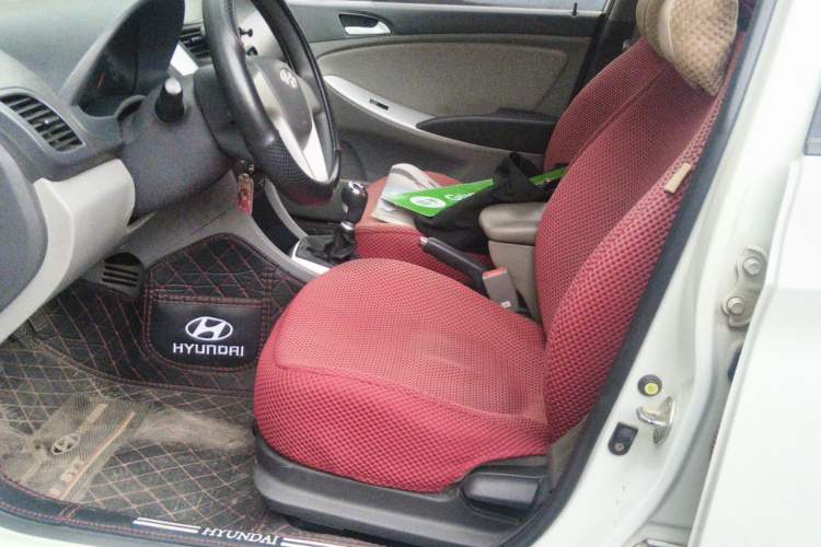 Used Hyundai Verna (older generation) 2010 Sedan 1.4L Manual Comfort GS
