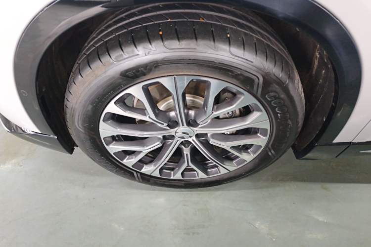 Used Nio ES6 2025 75 kWh Left Front Wheel Hub