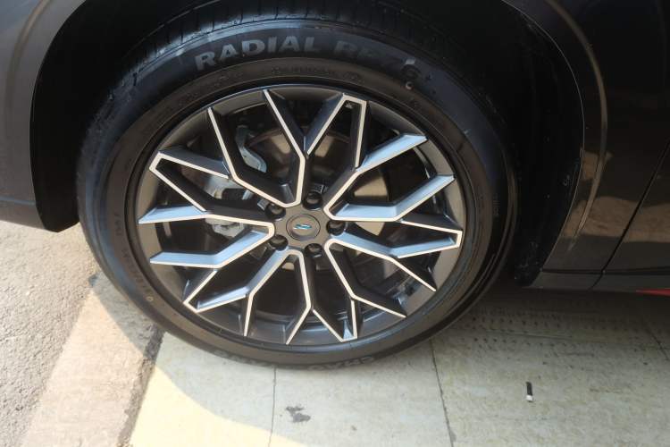 Used Oshan Z6 2023 Blue Whale 1.5T DCT Smart-Led City Edition
