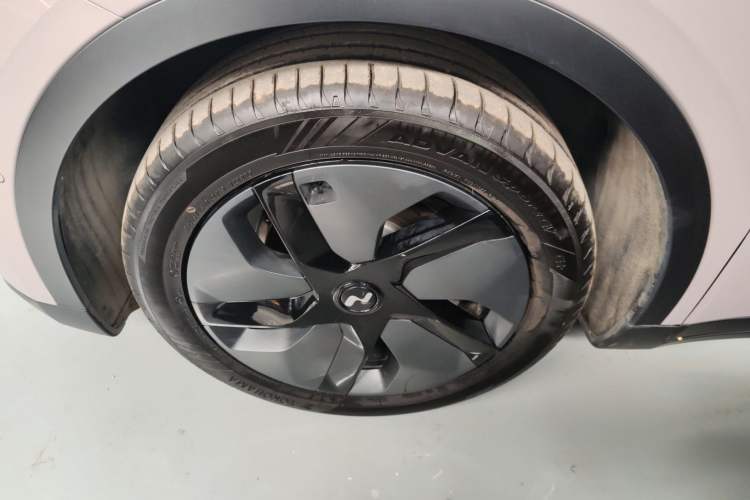 Used ONVO L60 2024 85 kWh Rear-Drive Version
