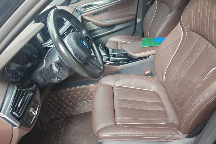 Used BMW 5 Series New Energy 2022 Restyled 535Le Pioneer Edition M Sport Package Left Front Seat