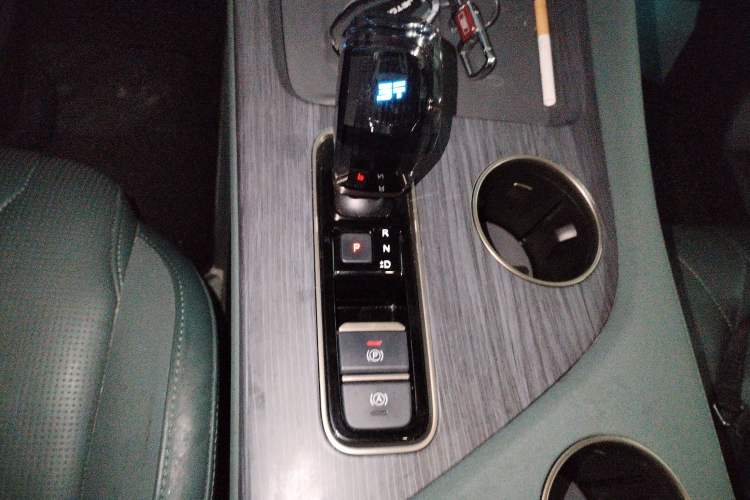 Used JETOUR Shanhai L9 2024 1.5TD 2DHT Max 7-Seater
