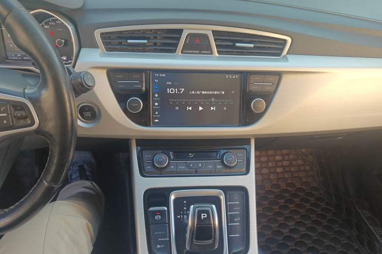 Used Geely Auto Emgrand X7 Sport 2020 1.8TD DCT Two-Wheel Drive Zhiya Model