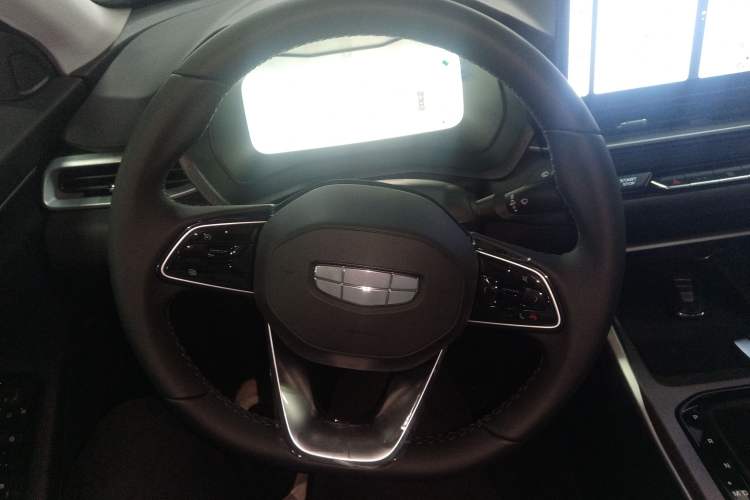 Used Geely Auto Emgrand 2026 Model 4th Generation 4 Millionth Anniversary Edition 1.5L CVT Feiyue Edition