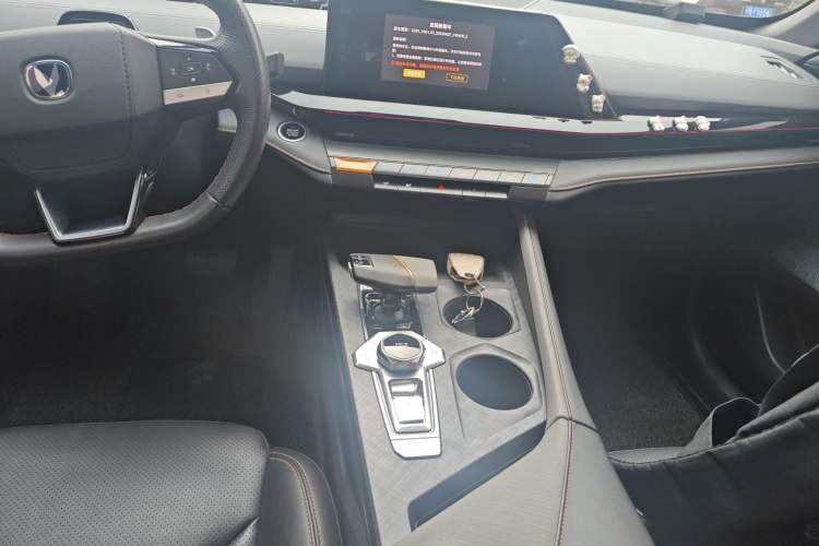 Used CHANGAN UNI-V 2022 1.5T Prestige Version