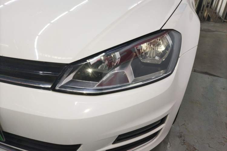 Used Volkswagen Golf 2016 230TSI Automatic Comfort Version Left Front Headlight