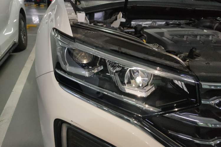 Used Volkswagen Tayron 2020 330TSI Two-Wheel Drive Luxury Connected Pro Edition