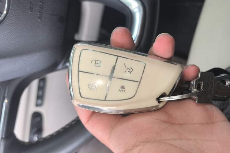 Used Buick Envision 2022 Encore Plus Avenir Aivia 7-Seater Edition Vehicle Key