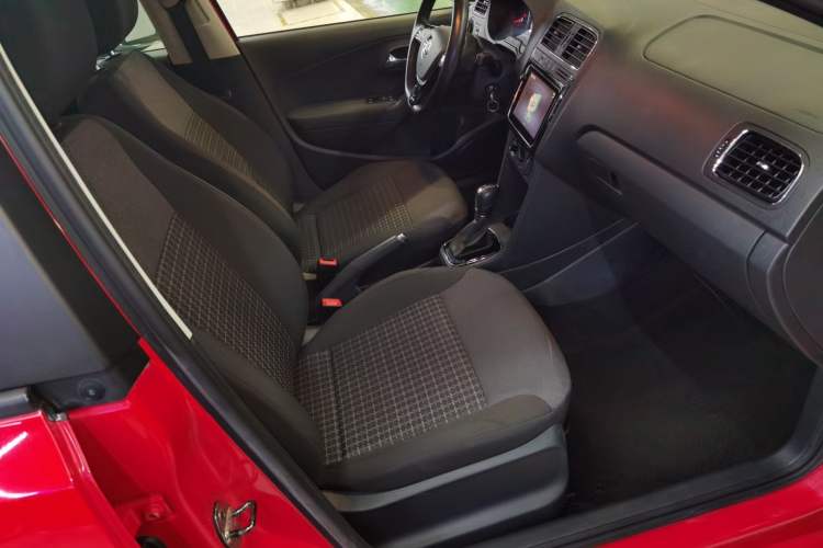 Used Volkswagen Polo 2018 1.5L Automatic Enjoyment Model
