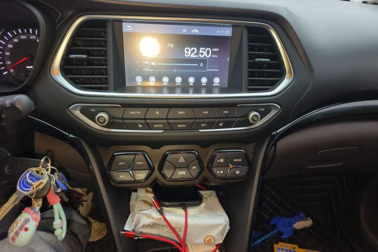 Used GAC Trumpchi GS4 2015 200T Manual Luxury Edition Audio And AC Panel