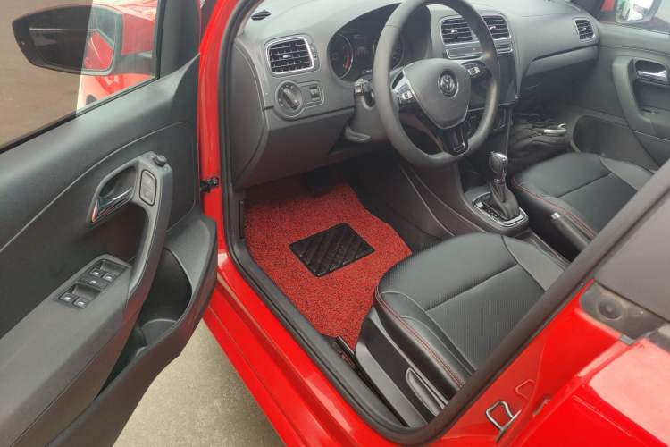 Used Volkswagen Polo 2016 1.6L Automatic Comfort Model Driver Seat